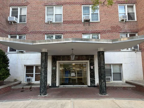 10221 63rd Rd #A 67, Forest Hills, NY 11375