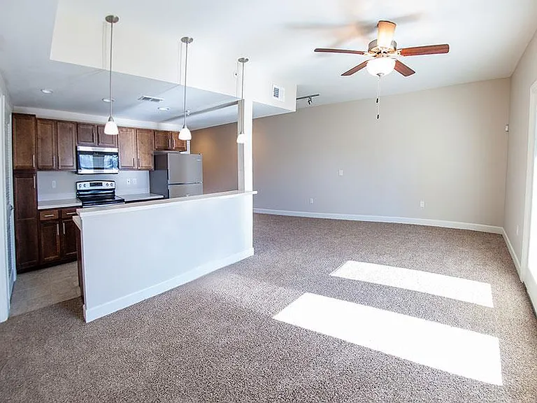 Bauer Farms Apartments & Townhomes — Photo 13