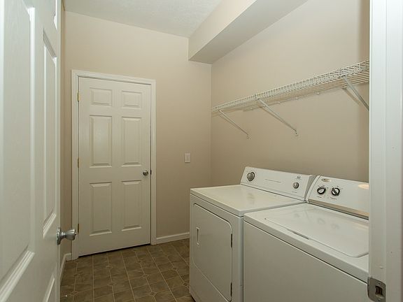 5th image of 1006 E 61st St