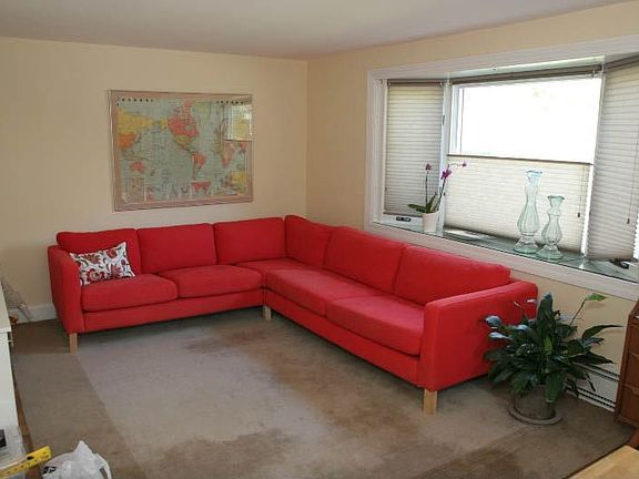 5th image of 34 Crestwood Cir