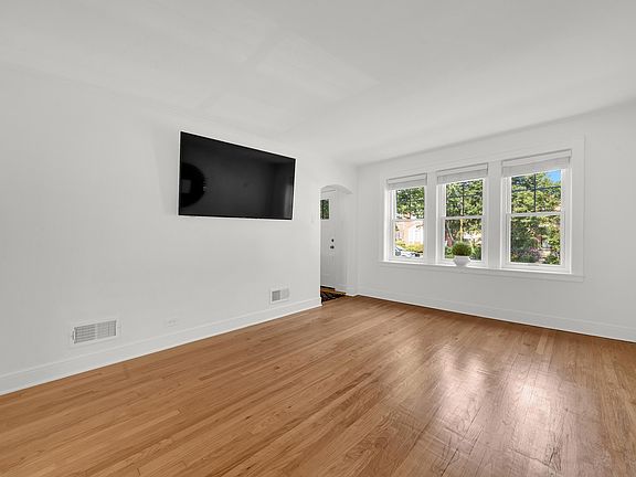 2nd image of 5530 S New England Ave
