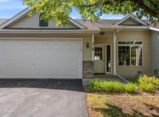 518 Creekside Dr, Buffalo, MN 55313