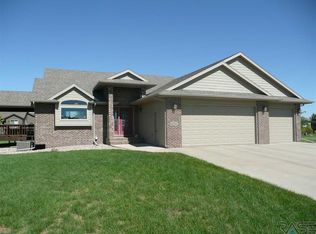 4704 E Mesquite Cir, Sioux Falls, SD 57110