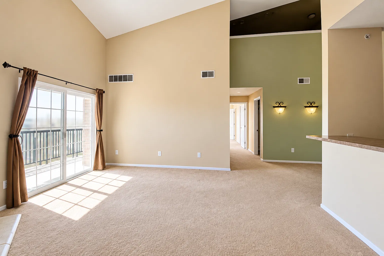 2 bed, 1214 sqft, $1,950 — Photo 4