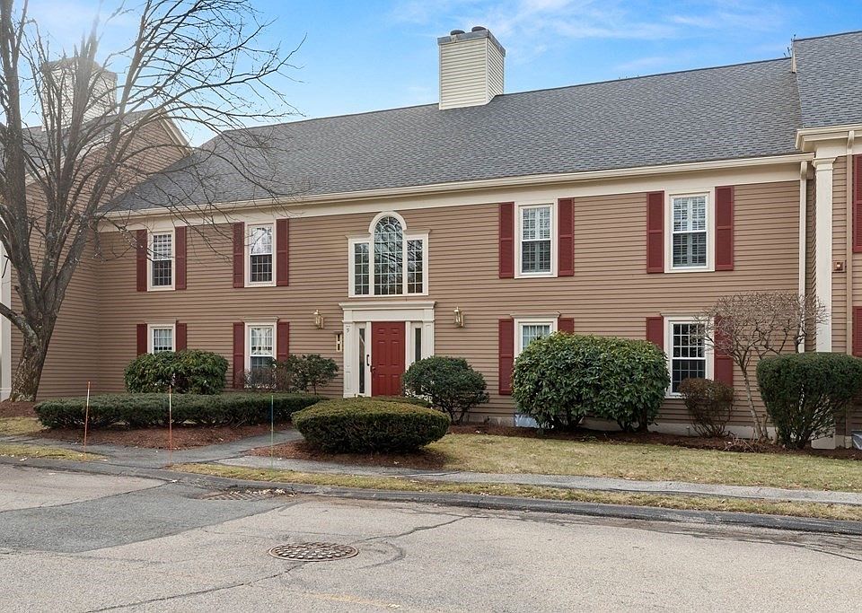 1st image of 9 Essex Green Ln #B