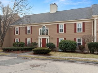 9 Essex Green Ln #B, Peabody, MA 01960