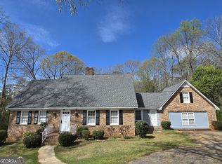 1903 Ridgewood Dr, West Point, GA 31833