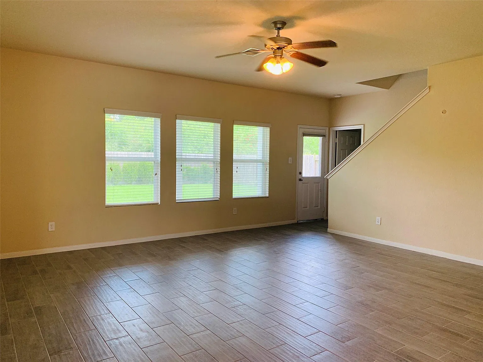 4 bed, 3.0 bath, 2603 sqft, $2,500 — Photo 4