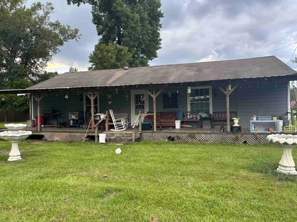 811 N Division St, Dequincy, LA 70633