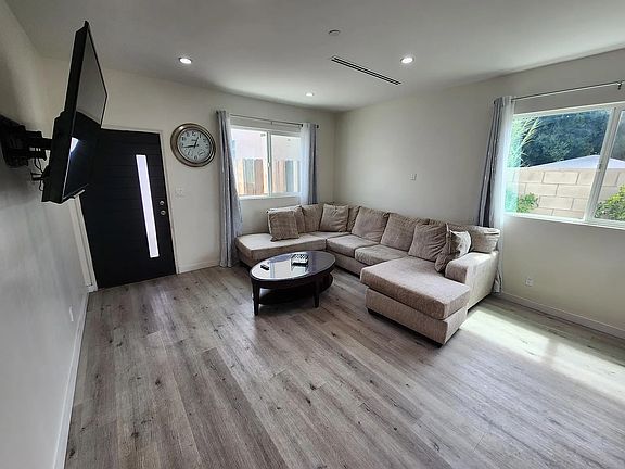 2nd image of 10343 Jardine Ave