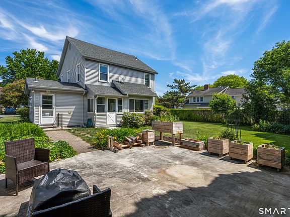 4th image of 44 Sea View Avenue