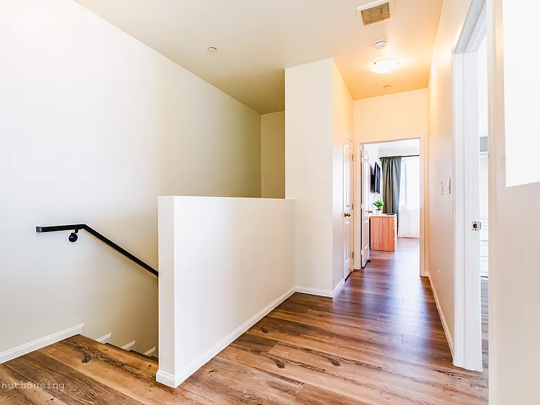 325 Daisy Ave — Photo 44