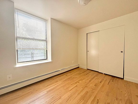 5th image of 1750 Montgomery Ave APT 4B