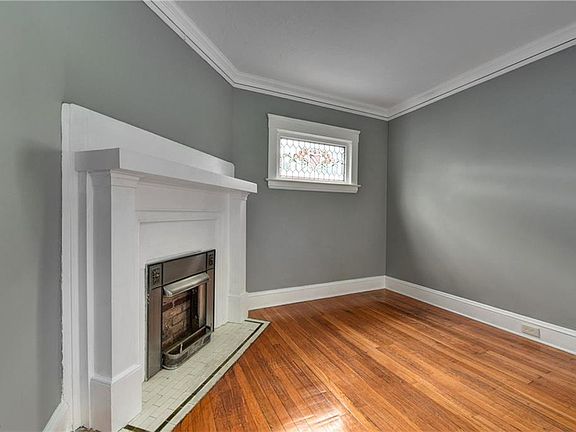 3rd image of 13121 Franklin Blvd