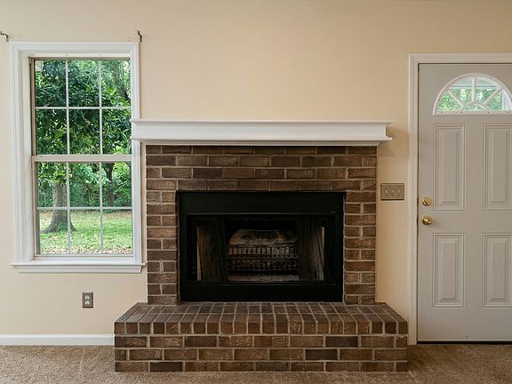 5th image of 11 Lemoyne Ave