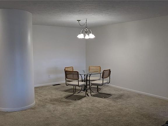 4th image of 218 Brittany Ln