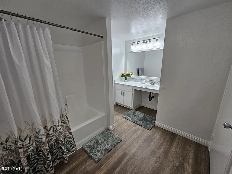 Stonewood Apartments — Photo 30