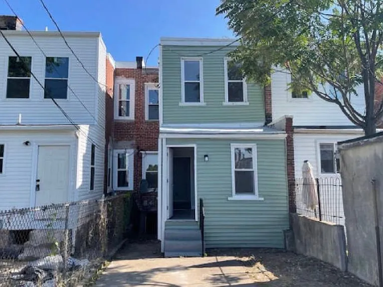814 E 17th St — Photo 10