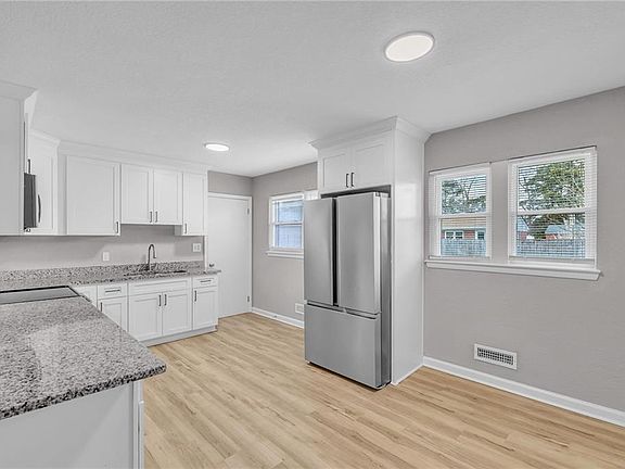 5th image of 2934 E Little Creek Rd