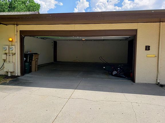 3rd image of 3010 Nutmeg Ln #B