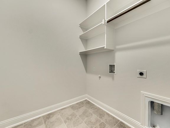 4th image of 3225 Woodlawn Ave