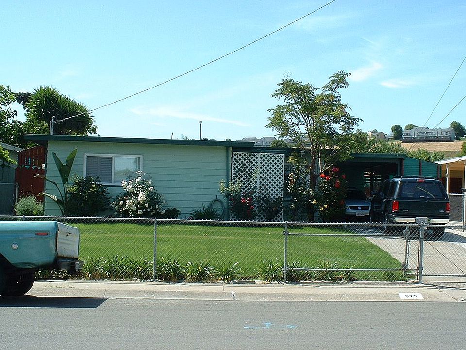 2nd image of 573 Marina Rd