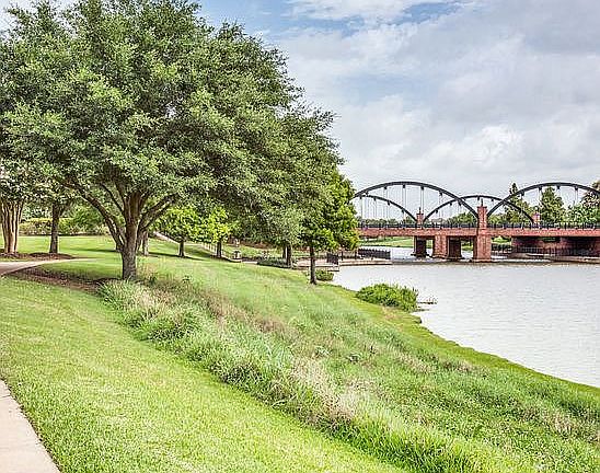 2nd image of 1306 Pristine Way
