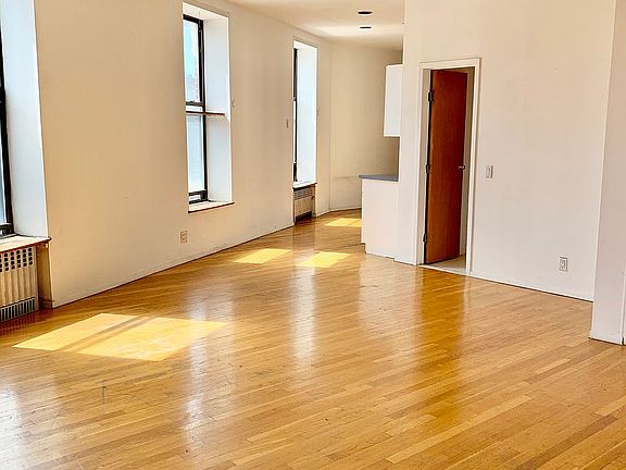 4th image of 4 Bedford Ave APT 2D