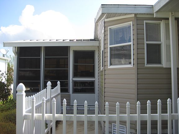 5th image of 930 W Norman St