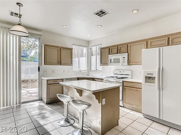 3rd image of 9709 Edifice Ave