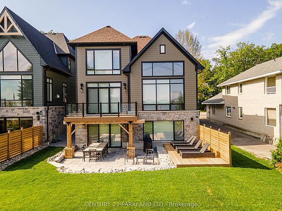 2nd image of 326 Tiny Beaches Rd S