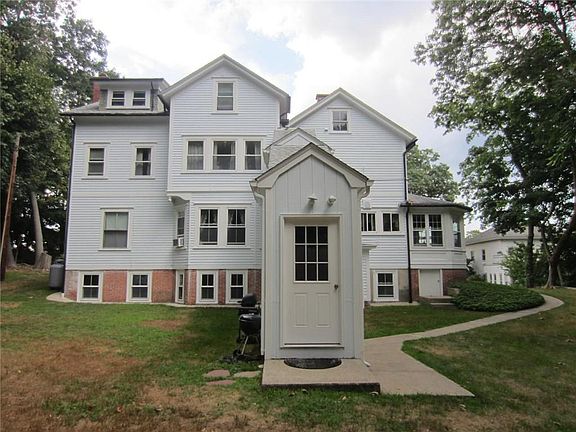 3rd image of 18 Payan St #2R