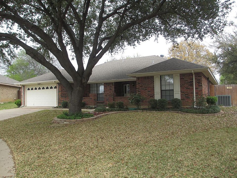 1st image of 1609 Rebecca Ln