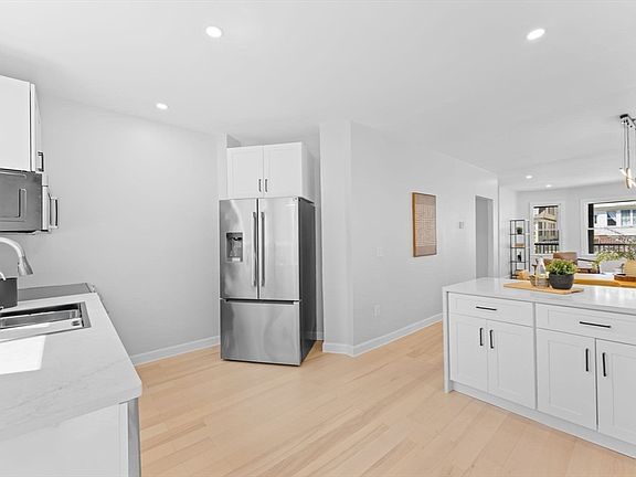 2nd image of 446 Broadway #1