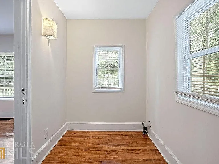 803 N Elizabeth Pl NW — Photo 9