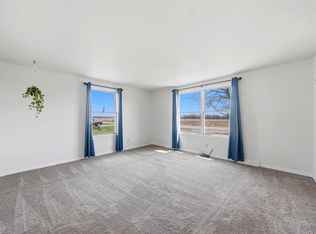6632 Errick Rd, North Tonawanda, NY 14120