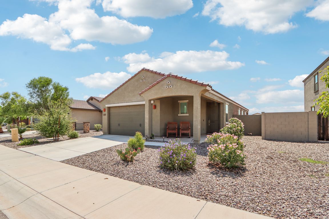 W Sunland Dr-S0609-001.jpg
