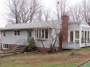 73 Center St, East Haven, CT 06513