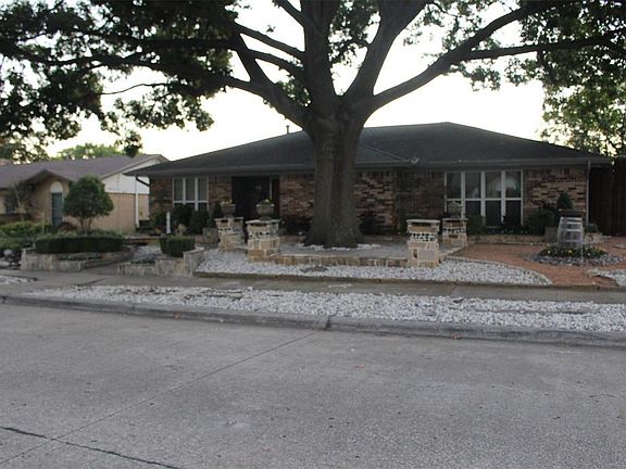 2nd image of 705 Bradfield Dr