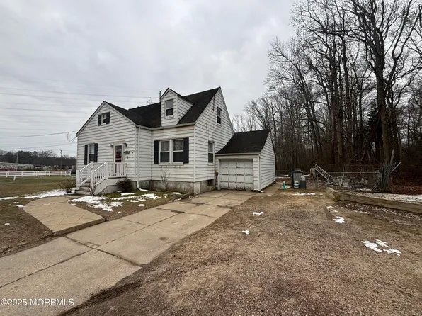 377 Asbury Road, Farmingdale, NJ 07727