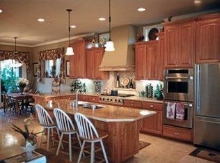 225 Lorraine Ct, Healdsburg, CA 95448