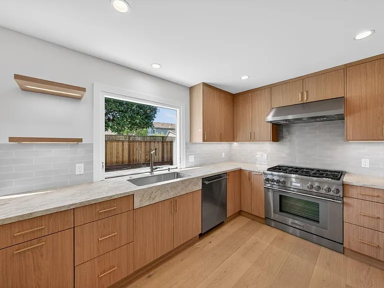 1347 Marlin Ave — Photo 17