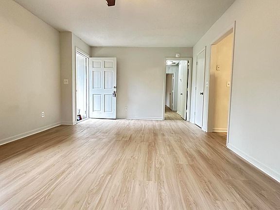 4th image of 141 Waycross St