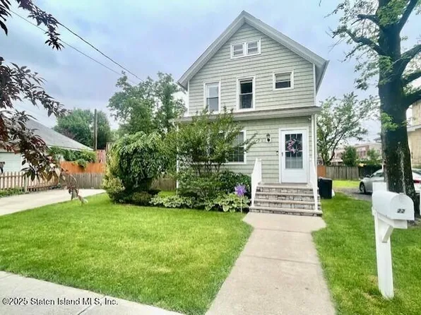 22 Murray St, Staten Island, NY 10309