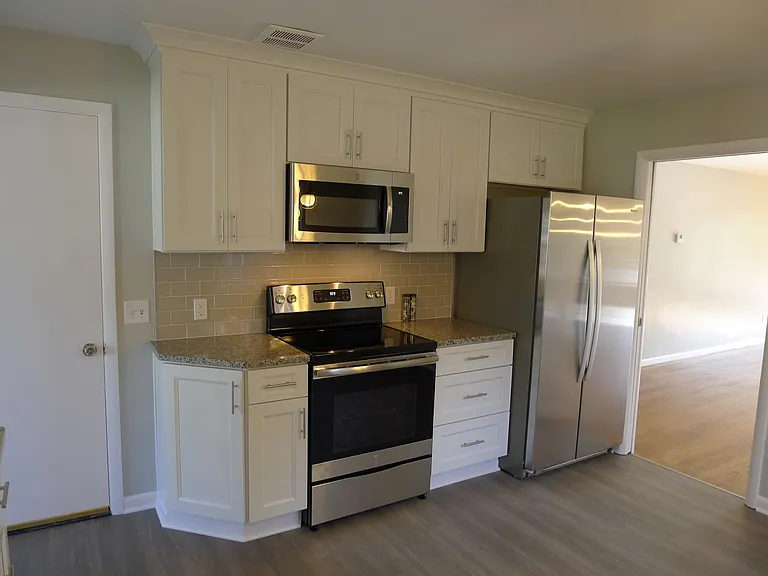 3006 Warrensville Center Rd #1 — Photo 10