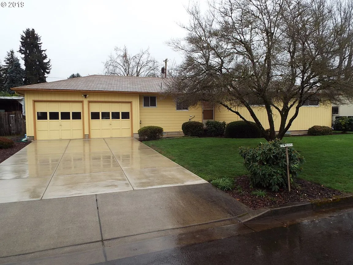 820 Sunview St photo 1