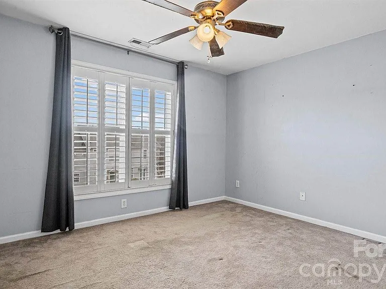 125 Forest Ridge Rd — Photo 23