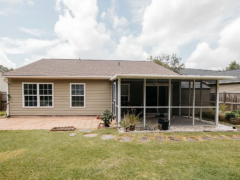 262 Island Green Rd — Photo 2