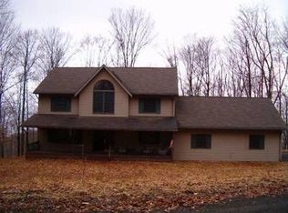 17 Woodridge Cir, Wellsboro, PA 16901