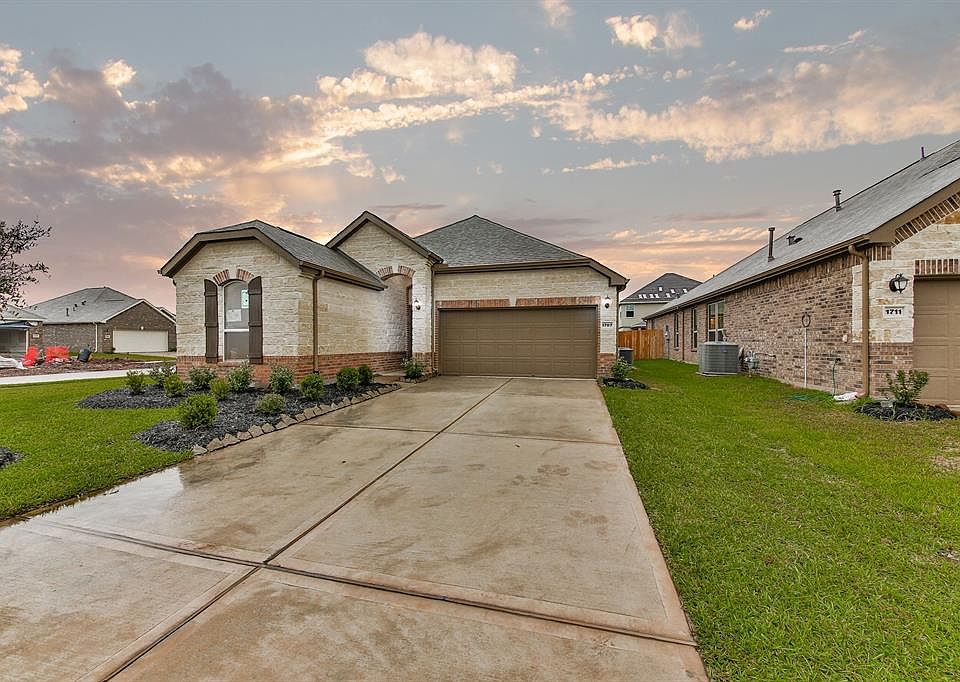 1st image of 1707 Dunbar Ln